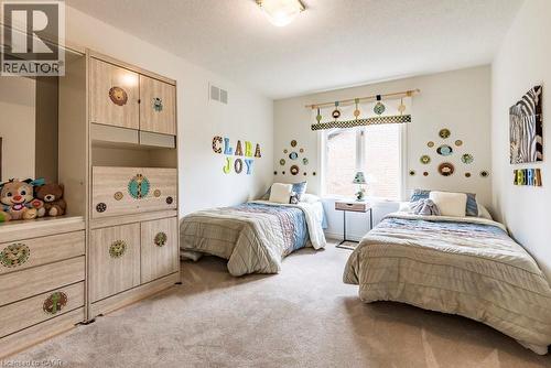223 Briar Hill Crescent, Ancaster, ON - Indoor Photo Showing Bedroom