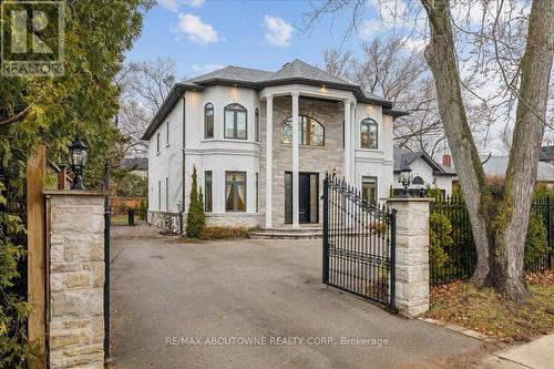 1379 REBECCA STREET  Oakville, ON L6L 1Z3