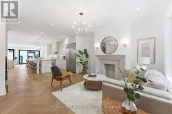 90 GARDEN AVENUE  Toronto, ON M6R 1H7