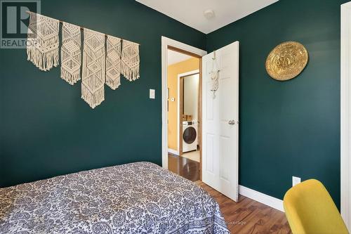 364 Tragina Avenue N, Hamilton, ON - Indoor Photo Showing Bedroom