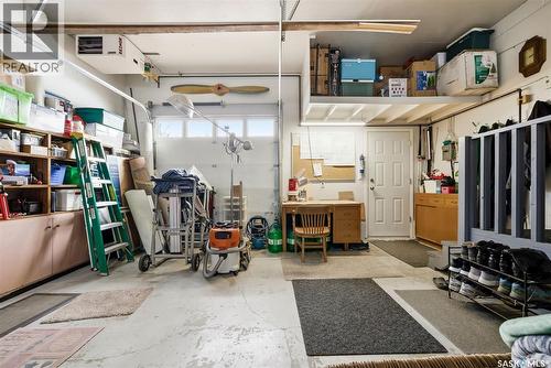 166 Deergrove Crescent, Regina, SK - Indoor Photo Showing Garage