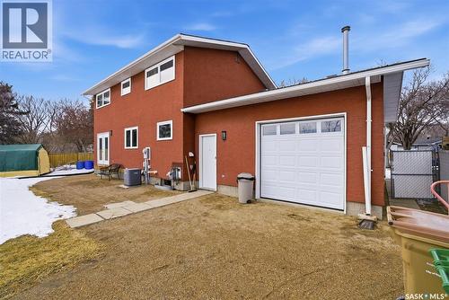 166 Deergrove Crescent, Regina, SK - Outdoor With Exterior