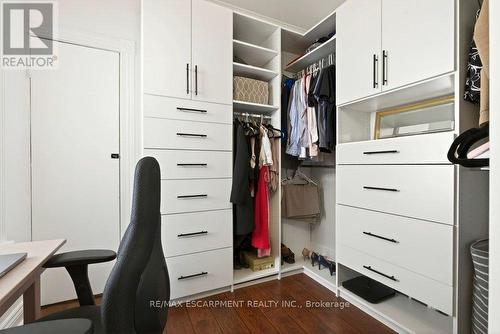 13 Richmond Street, Hamilton, ON - Indoor Photo Showing Other Room