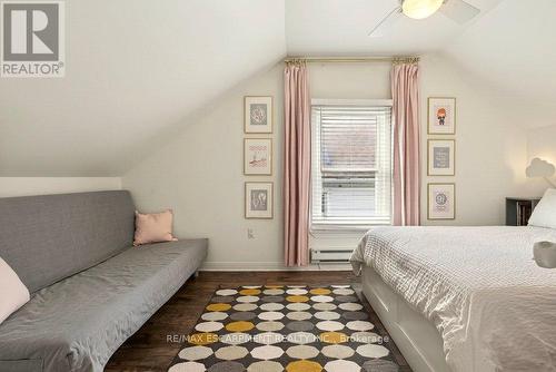 13 Richmond Street, Hamilton, ON - Indoor Photo Showing Bedroom