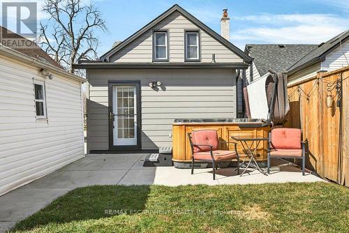 13 Richmond Street, Hamilton, ON - Outdoor With Exterior