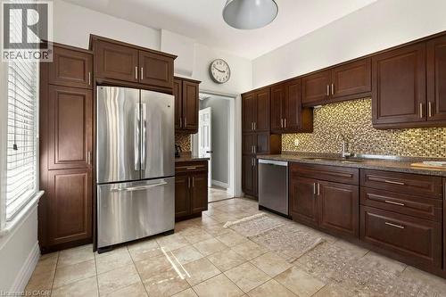 87 East Avenue N, Hamilton, ON - Indoor Photo Showing Kitchen