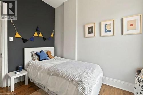 87 East Avenue N, Hamilton, ON - Indoor Photo Showing Bedroom
