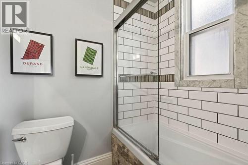 87 East Avenue N, Hamilton, ON - Indoor Photo Showing Bathroom