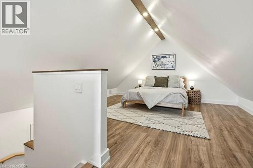 87 East Avenue N, Hamilton, ON - Indoor Photo Showing Bedroom