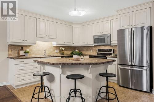 48 - 605 Welland Avenue, St. Catharines (Carlton/Bunting), ON - Indoor Photo Showing Kitchen With Upgraded Kitchen