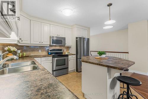 48 - 605 Welland Avenue, St. Catharines (Carlton/Bunting), ON - Indoor Photo Showing Kitchen With Double Sink