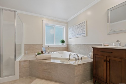 885 Pratt Rd, Mill Bay, BC 