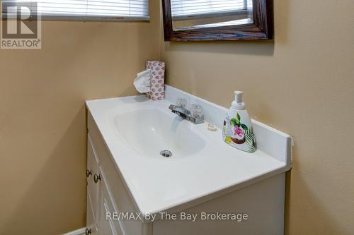 229 Datas Drive E, Clearview (Stayner), ON - Indoor Photo Showing Bathroom