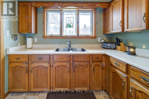 229 Datas Drive E, Clearview (Stayner), ON - Indoor Photo Showing Kitchen With Double Sink