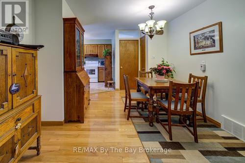 229 Datas Drive E, Clearview (Stayner), ON - Indoor Photo Showing Dining Room