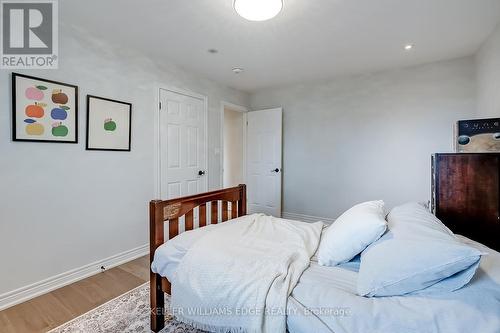 3270 Spruce Avenue, Burlington, ON - Indoor Photo Showing Bedroom