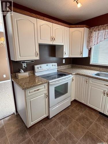 154 Parker Crescent, Canora, SK - Indoor Photo Showing Kitchen