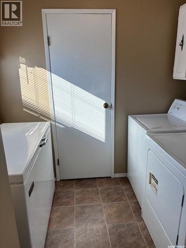 154 Parker Crescent, Canora, SK - Indoor Photo Showing Laundry Room