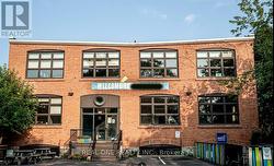 126 CATHARINE STREET N  Hamilton, ON L8R 1J4