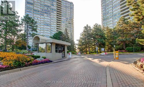 407 - 24 HANOVER ROAD  Brampton, ON L6S 5K8