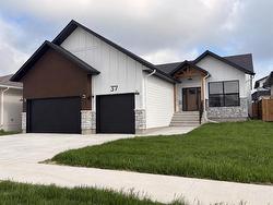 37 Fieldstone Crescent Brandon, MB R7B 4J2