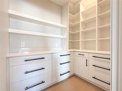 37 Fieldstone Crescent, Brandon, MB - Indoor