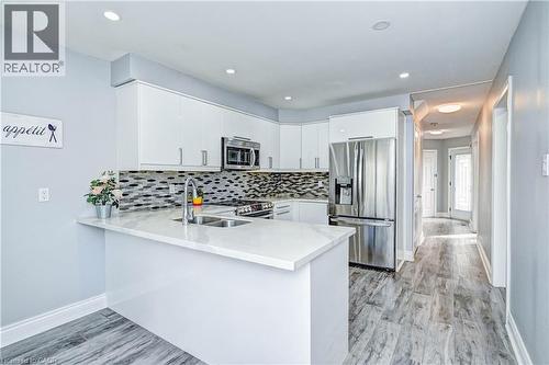 549 Burnett Avenue, Cambridge, ON - Indoor Photo Showing Kitchen With Double Sink With Upgraded Kitchen