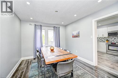 549 Burnett Avenue, Cambridge, ON - Indoor Photo Showing Dining Room