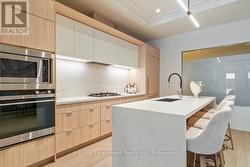 105 - 123 MAURICE DRIVE  Oakville (Co Central), ON L6K 2W6