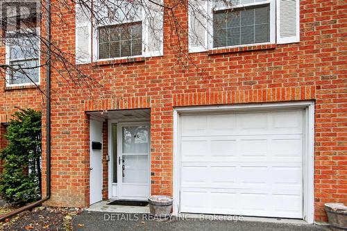 5 - 40 APPLEBY PRIVATE  Ottawa, ON K2C 3P4