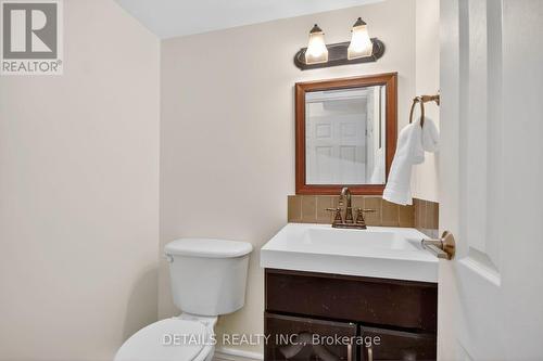 40 Appleby Private, Ottawa, ON - Indoor Photo Showing Bathroom