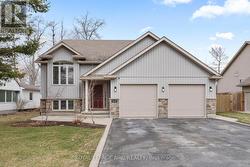 3044 HYMAN AVENUE  Fort Erie (Ridgeway), ON L0S 1N0