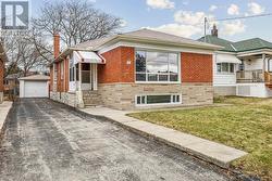 131 BRENDA CRESCENT  Toronto, ON M1K 3C8