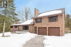 9 YVONNE CRESCENT  Oro-Medonte, ON L0L 1T0