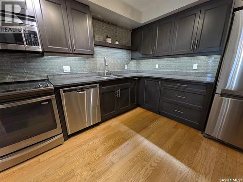 204 921 Main Street E, Saskatoon, SK - Indoor Photo Showing Kitchen