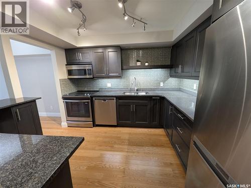 204 921 Main Street E, Saskatoon, SK - Indoor Photo Showing Kitchen With Upgraded Kitchen