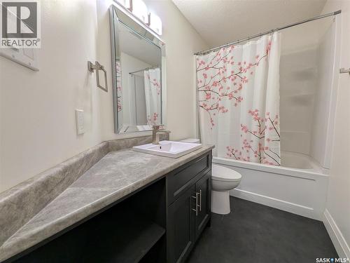 204 921 Main Street E, Saskatoon, SK - Indoor Photo Showing Bathroom