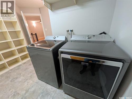 204 921 Main Street E, Saskatoon, SK - Indoor Photo Showing Laundry Room