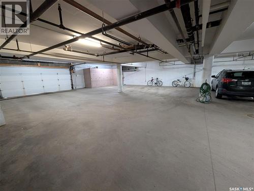 204 921 Main Street E, Saskatoon, SK - Indoor Photo Showing Garage
