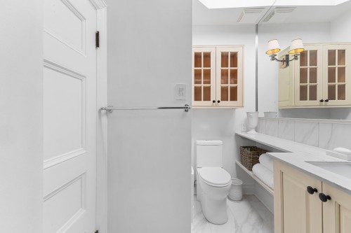 Bathroom - 382A Av. Metcalfe, Westmount, QC - Indoor Photo Showing Bathroom