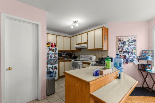 Kitchen - 4449 Boul. Jacques-Bizard, Montréal (Pierrefonds-Roxboro), QC - Indoor Photo Showing Kitchen