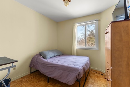 Bedroom - 4449 Boul. Jacques-Bizard, Montréal (Pierrefonds-Roxboro), QC - Indoor Photo Showing Bedroom
