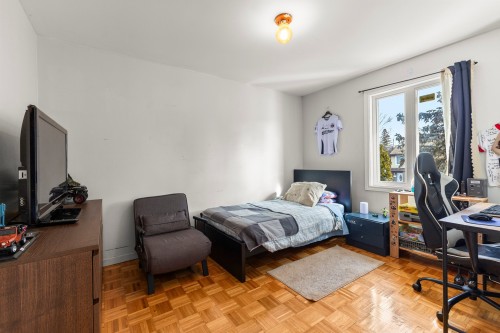 Bedroom - 4449 Boul. Jacques-Bizard, Montréal (Pierrefonds-Roxboro), QC - Indoor Photo Showing Bedroom
