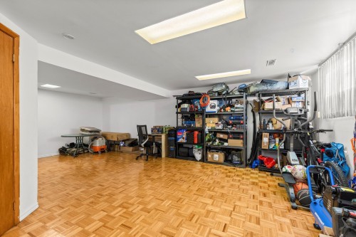 Game Room - 4449 Boul. Jacques-Bizard, Montréal (Pierrefonds-Roxboro), QC - Indoor Photo Showing Other Room