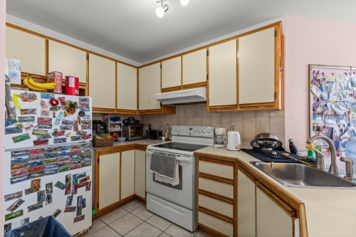 Kitchen - 4449 Boul. Jacques-Bizard, Montréal (Pierrefonds-Roxboro), QC - Indoor Photo Showing Kitchen