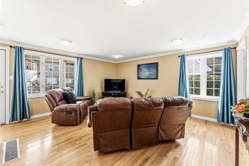 Salon - 1107 Rue Principale E., Magog, QC - Indoor Photo Showing Other Room