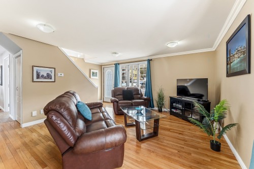 Salon - 1107 Rue Principale E., Magog, QC - Indoor Photo Showing Living Room
