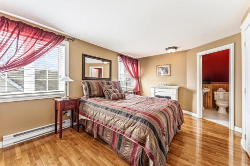 Chambre à coucher principale - 1107 Rue Principale E., Magog, QC - Indoor Photo Showing Bedroom