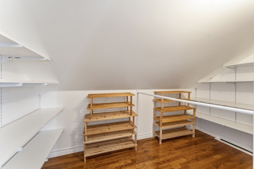 Penderie (Walk-in) - 1107 Rue Principale E., Magog, QC - Indoor