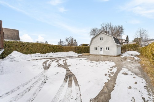 Atelier - 1107 Rue Principale E., Magog, QC - Outdoor